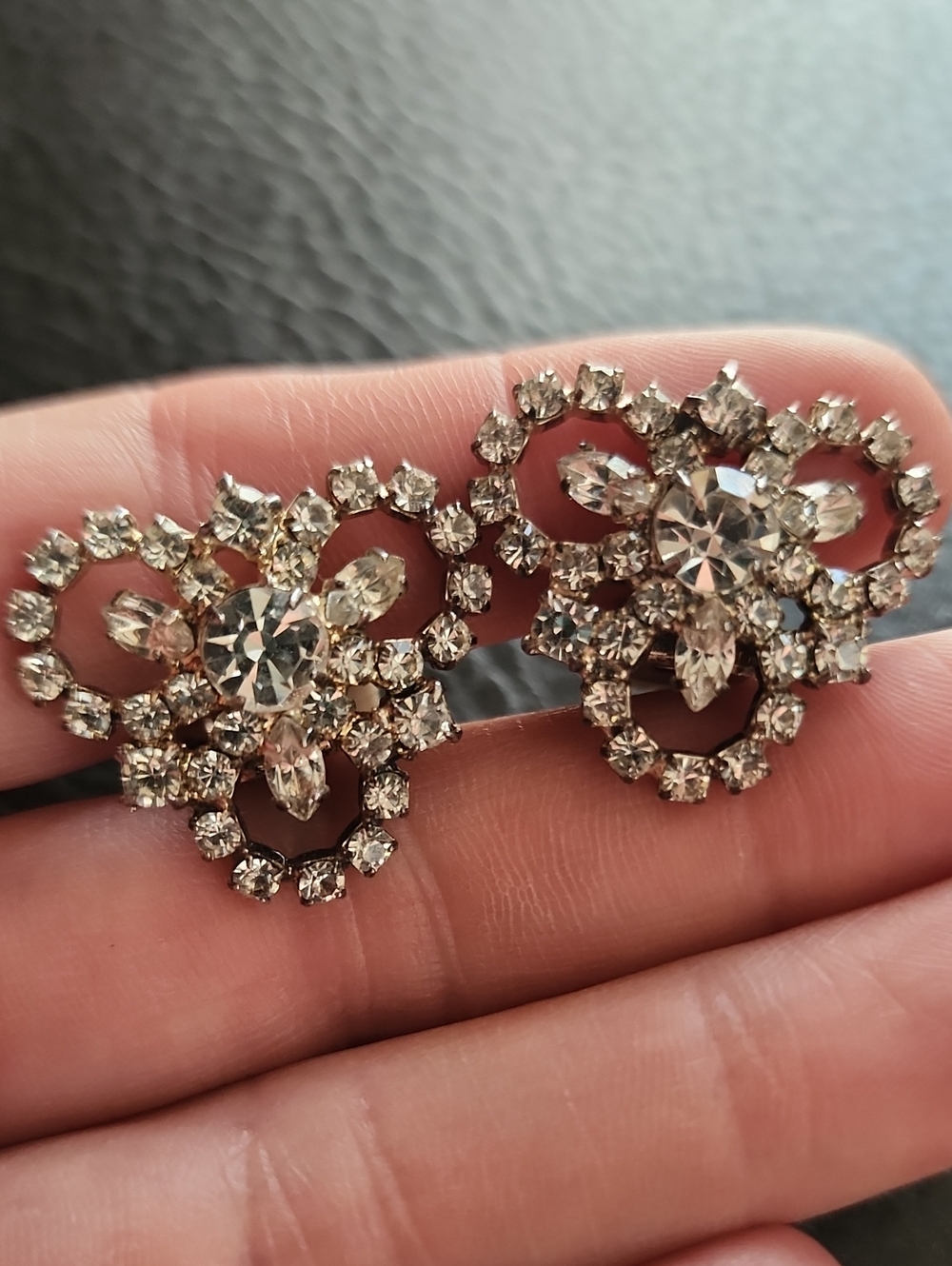 VTG Crystal Floral Cluster Clip Earrings - Clear Crystal